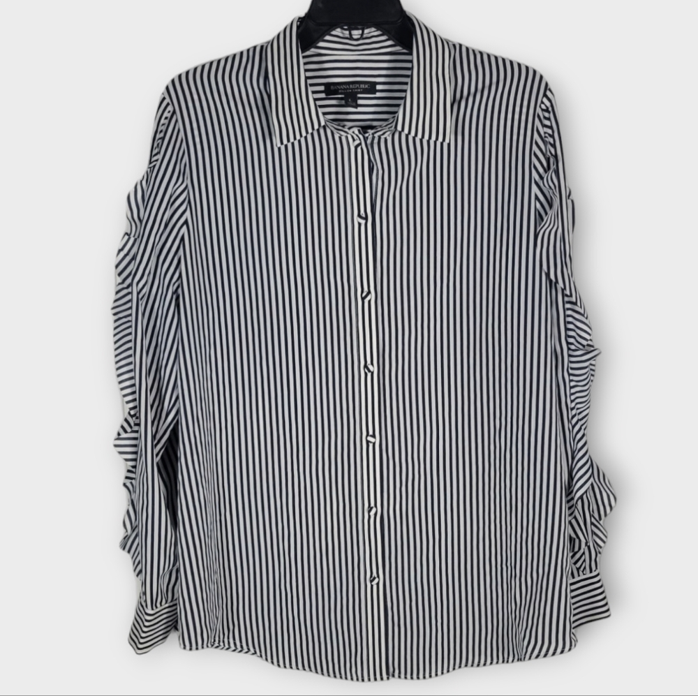 Banana Republic Size Large Striped Ruffle Sleeve Top